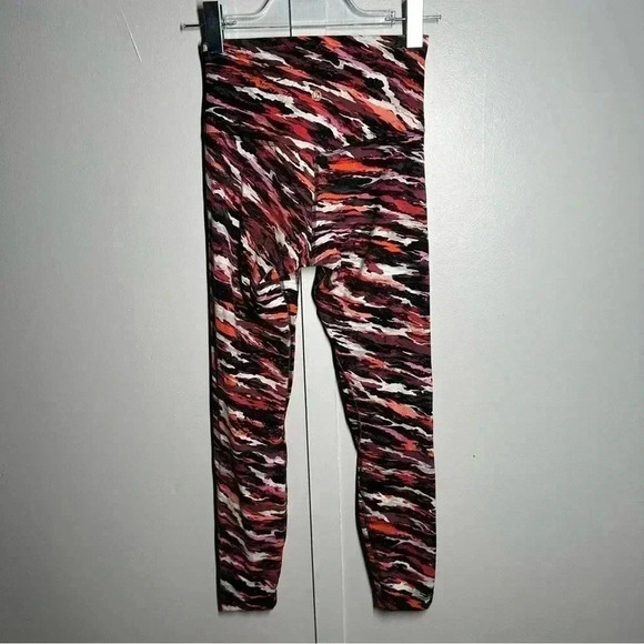 Lululemon multicolored leggings size 4 - Picture 3 of 6